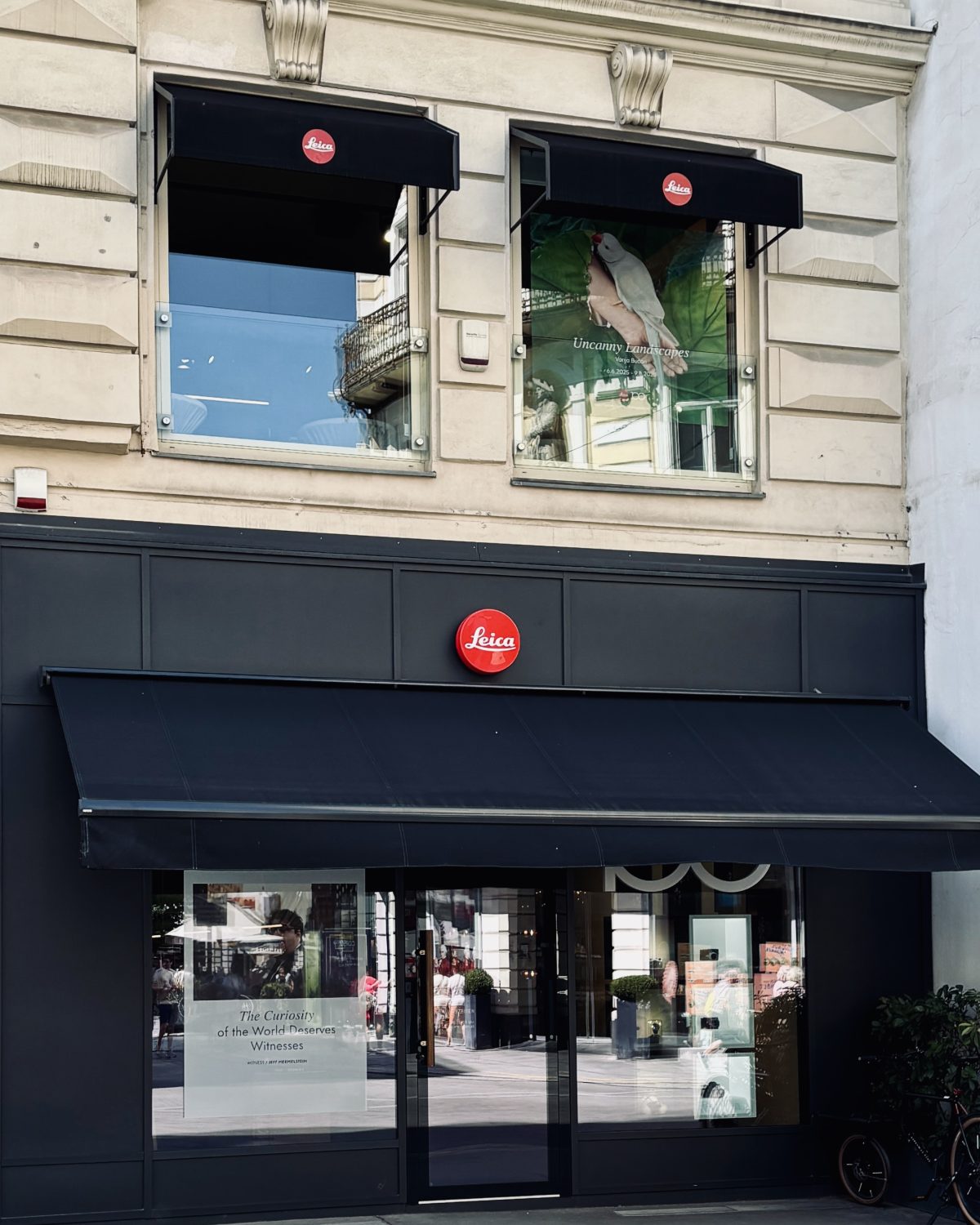 Leica store